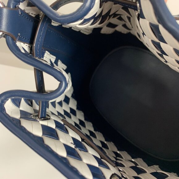 MICHAEL KORS Reed Belted Bucket Messenger Bag Navy/White Checkered Leather + Fob - Picture 8 of 10